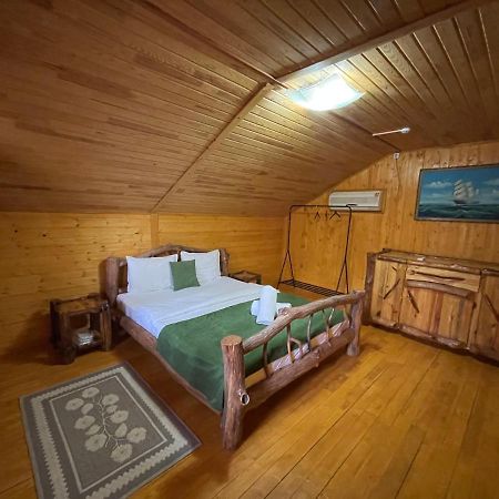 Sky Land Camping & Resort Cricova Exterior photo