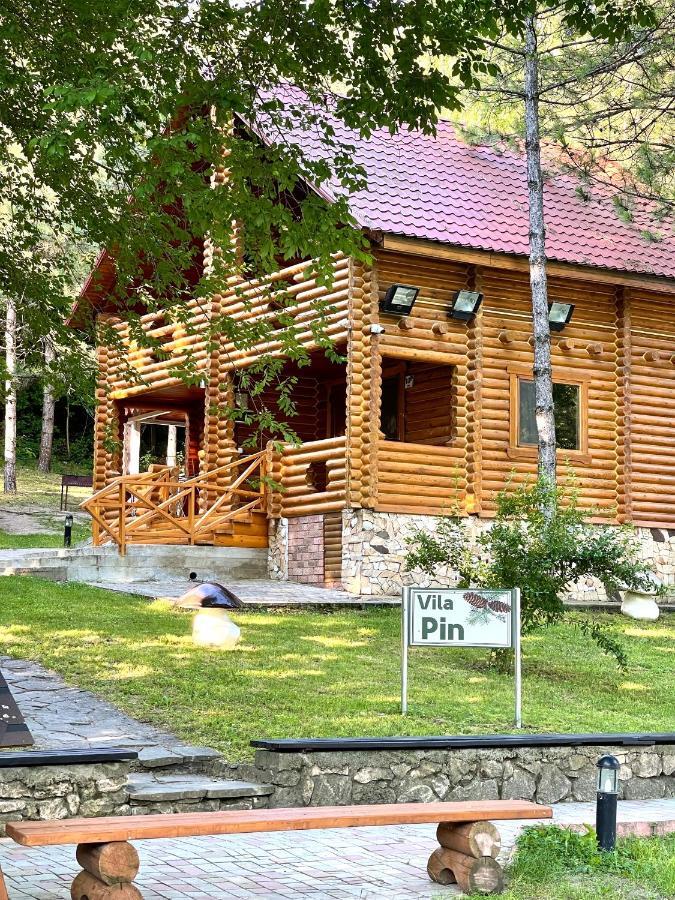 Sky Land Camping & Resort Cricova Exterior photo