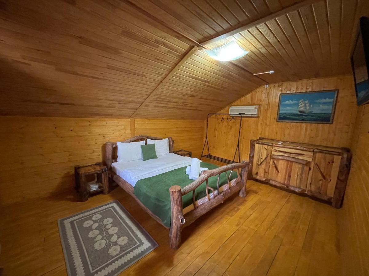 Sky Land Camping & Resort Cricova Exterior photo